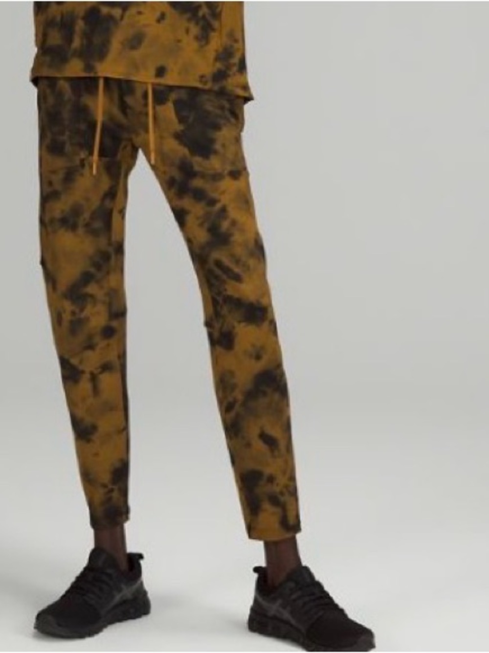 lululemon athletica Men's Tie-Dye Joggers in Mustard and Black